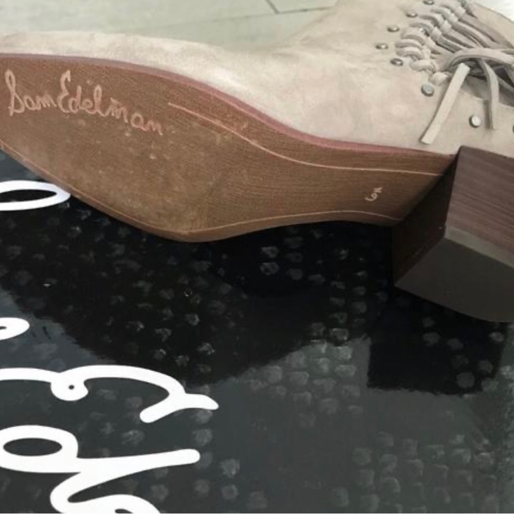 NIB Sam Edelman Booties - Picture 2 of 3